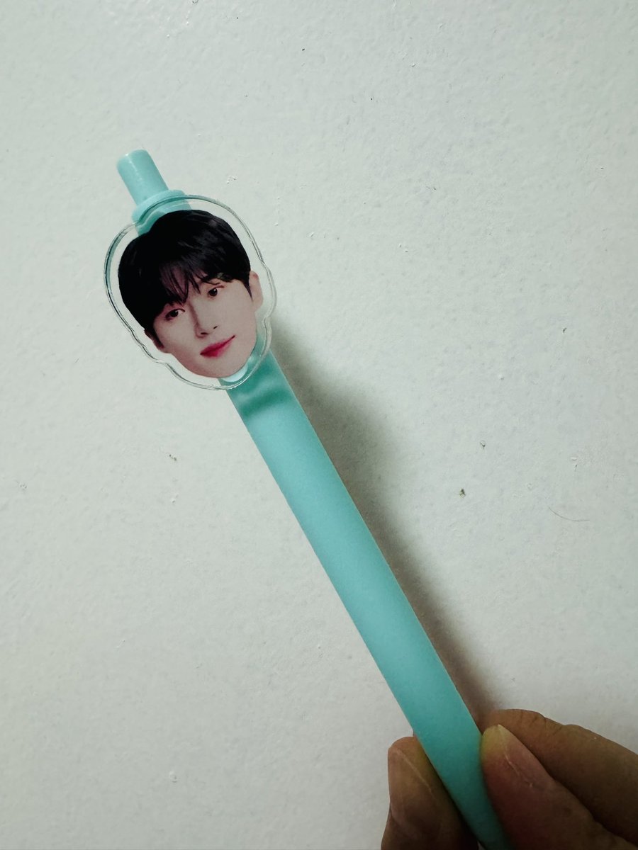 seul_wooseok's tweet photo. #이벤트 #RT

그...제가 덕메들과 함께 나누려고 만든
볼펜이 수량 계산 착오로 좀 남았어요?
구래서 첫 이벤트(? 라고 하는게 맞는지 
모르겠지만 하여튼 해보려합니다
다섯분께 볼펜 두 가지 종류 모두 드립니다💙

RT+맘찍 해주신 분들 중 
당발할게요😎
(당발은 아마도 다음주 주말쯤?) https://t.co/slqjGF2S2n