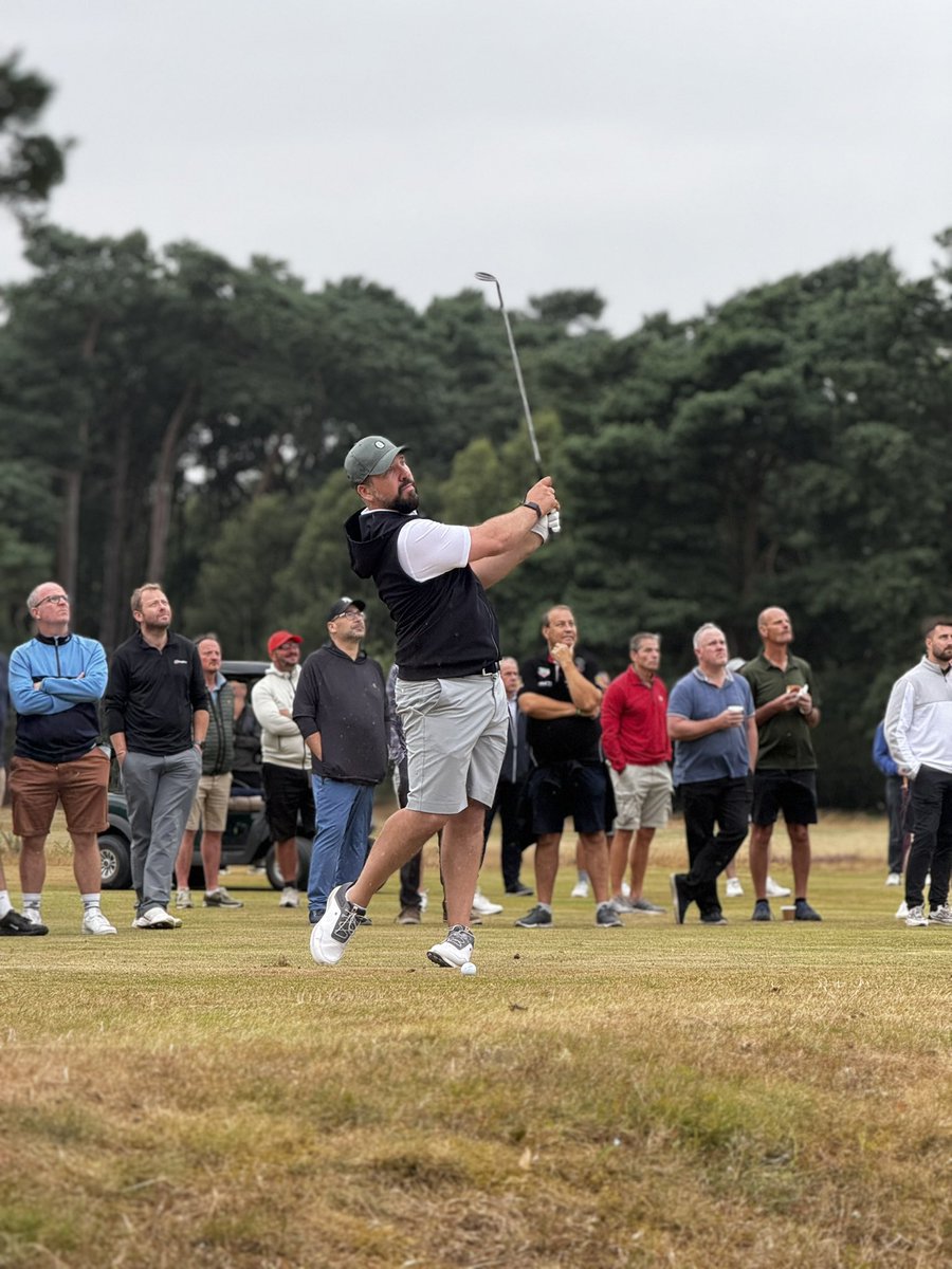 Peter Finch tweet media