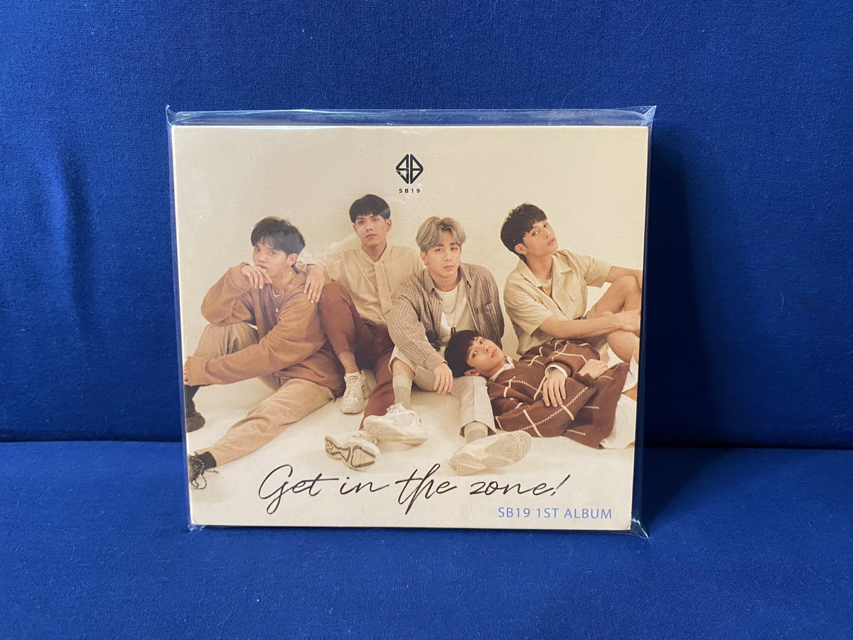 atinmerch's tweet photo. WTS / LFB: 
Get In The Zone 1st Album

Price: Php 500 only 
RFS: Extra 
MOP: Gcash 
MOD: J&amp;T / Grab (shouldered by buyer)

Reply/DM ASAP to secure https://t.co/pXMCFqvH52