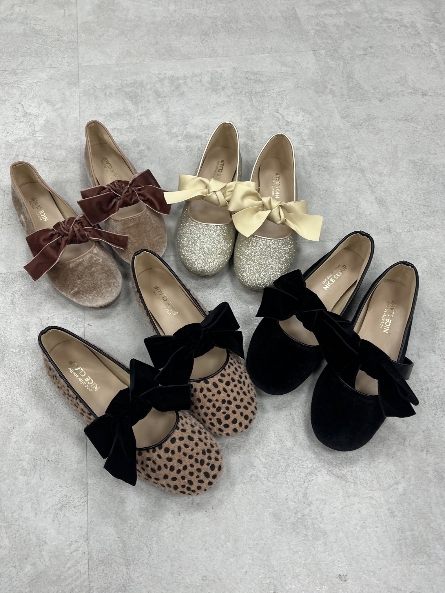 【極美品】ファビオルスコーニ パンプス バレエシューズ リボン グレージュ 24 新 発売スポーツ - 極美品ファビオルスコーニ パンプス バレエ