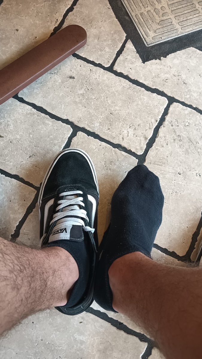 Only a pig like u could cum with this pic.
Ur pathetic, gooning on my feet dreaming to lick and worship them.
They own you
U wish they could walk over ur body and kick ur useless balls.

Start tributing to make ur dream come true 👅

#ballbusting #findom #cbt #cashpig #cashmaster