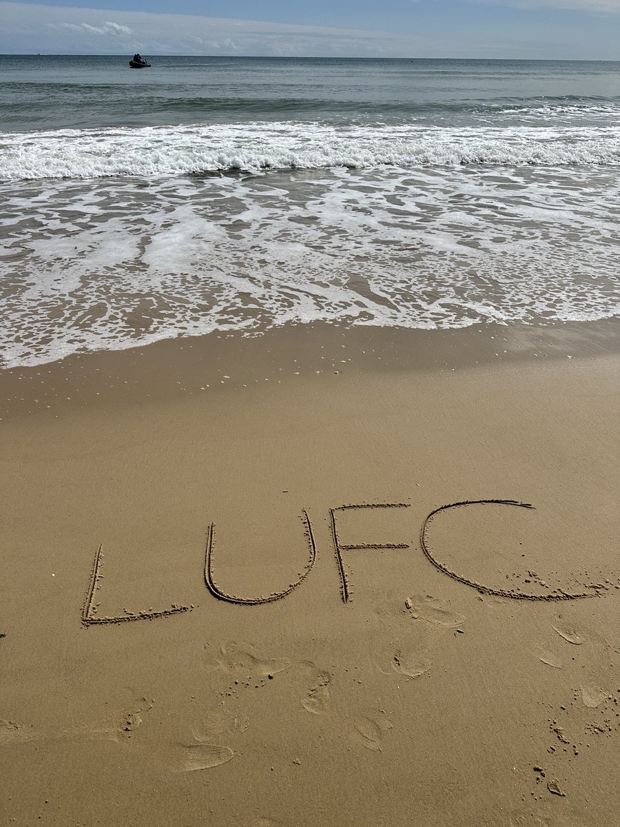 LesterJHurst's tweet photo. We’ll it’s in the sand 😍 https://t.co/qpA2JOYZBI