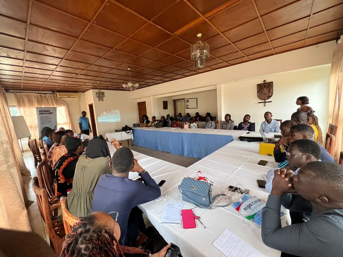 Nordine_Shutang's tweet photo. DEEP BLUE DEFENDERS Workshop alongside 30 other youth leaders under the theme "Youth Engagement in Seabed Mining and Ocean Protection"
#StopDeepSeaMining
#DefendtheDeep
#DefendtheBlue
#ClimateActionNow
#YouthEmpowerment
@ThinkGreenPub
@SOAlliance
@Pac https://t.co/f4Dychje0X