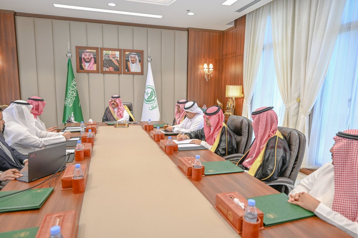 emara_hail's tweet photo. سمو #أمير_منطقة_حائل يرأس اجتماع فريق العمل الخاص بدراسة مشروع تطوير محميات صيد بجبال المسمى التابعة لمحافظة الشملي في منطقة حائل ويطلع سموه على فكرة وتفاصيل المشروع بالإضافة إلى خطة العمل الشاملة والمقترحات المتعلقة بذلك. https://t.co/YR5cj2bZ1N