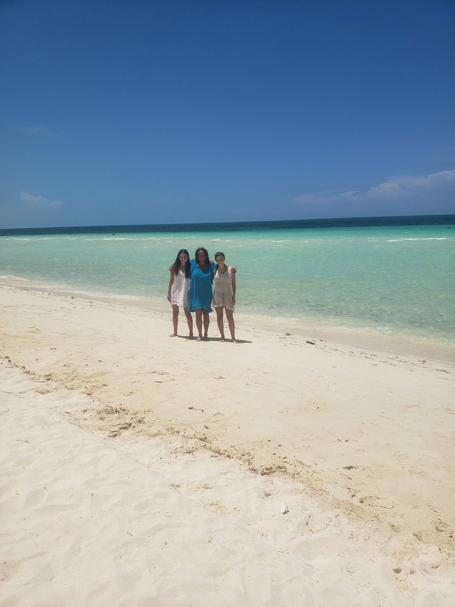 Nada Offak tweet media