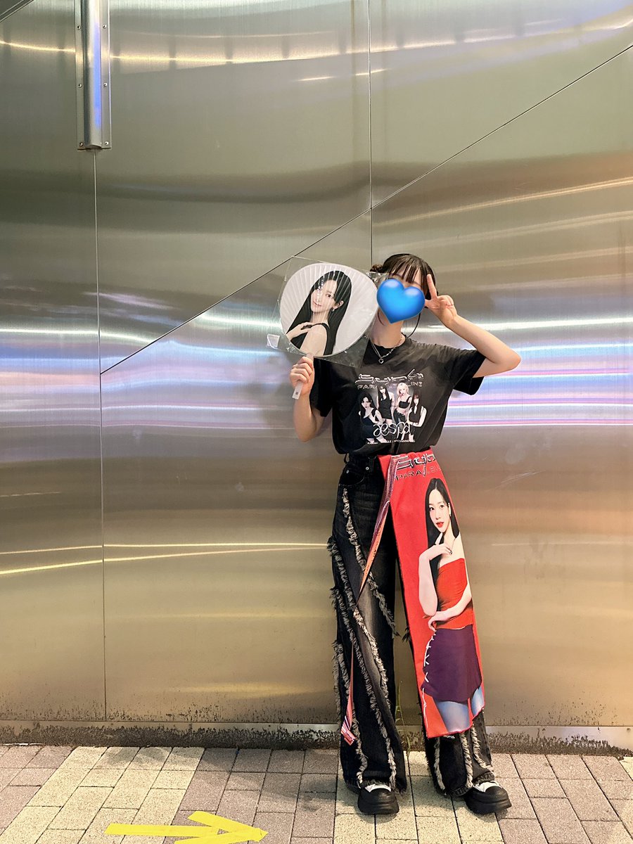lome_ql4's tweet photo. 楽しかった〜💙💙
#aespa_SYNK_PARALLELLINEinJAPAN 
#aespaLIVETOUR2024 
#aespaTokyoDome https://t.co/bo5VAedKUM