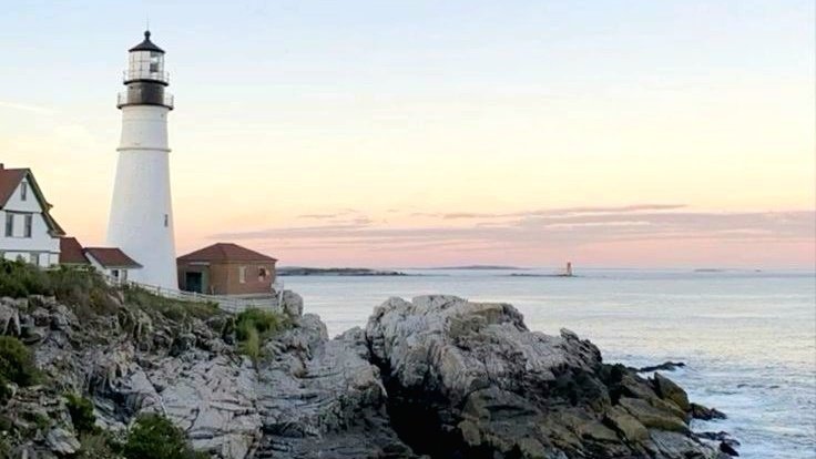 moodyonmoon's tweet photo. 🌊⛵🏠 https://t.co/ZZPF8EOUGf