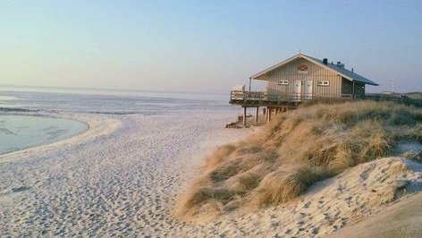 moodyonmoon's tweet photo. 🌊⛵🏠 https://t.co/ZZPF8EOUGf