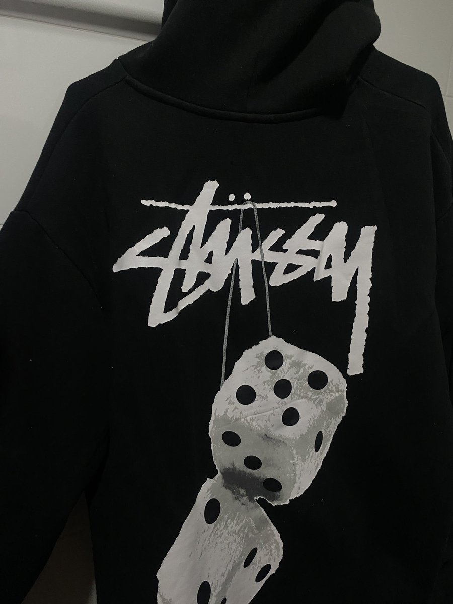 t4rxqi's tweet photo. ส่งต่อStussy🎱
-Fuzzy Dice Hoodie🎲
size S ของเเท้
🌟ส่งต่อ2,500รวมส่ง (ลดได้)🌟

#ส่งต่อstussy #stussythailand #เสื้อผ้ามือสอง #โล้ะตู้เสื้อผ้า #ส่งต่อเสื้อผ้า #เสื้อstussy #ส่งต่อเสื้อผ้ามือ2 https://t.co/4aAp5n5IgJ