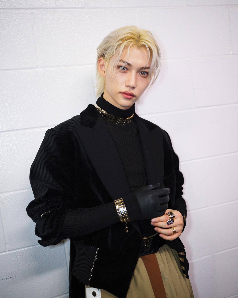 gothictlxlll's tweet photo. @vmas @Stray_Kids SKZ 🗳️ , and this Felix is for the history books🤩
#FelixOnTop #FelixNoble #FelixLooks https://t.co/L7CwGyZ1NI