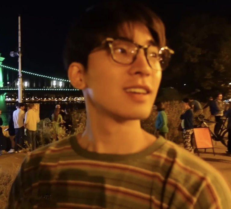 wonchansmandu's tweet image. my neighbor, wonwoo— 

wherein wonwoo finds it odd that you've been avoiding him so he makes way to close the gap between the two of you. 

wonwoo x oc few tweets. 

ep 4.