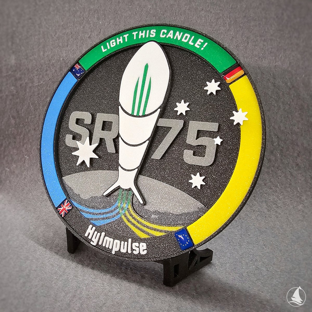 schiffer_soft's tweet photo. 🇩🇪Today, I have something special.😎In collaboration with @HyImpulseTech, I'm proud to present the official 3D version of the #SR75 flight patch. 🚀What do you think?🥰
...
Order: https://t.co/5tMJYr1F4i
...
#HyImpulse #LightThisCandle #teamspace #3d_mission_patch #schiffer_soft https://t.co/YhM1OLx4AX