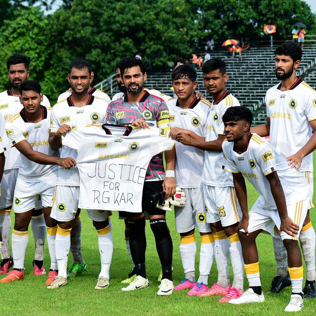 torch__bearers's tweet photo. রেনবো ক্লাবের পক্ষেও একটাই স্বর জাস্টিস ফর আর জি কর......🤍✊
ASOS Rainbow AC Players: "Justice for RG Kar."
#AsosRainbow #RGKarProtest https://t.co/dtFe9UEvOy