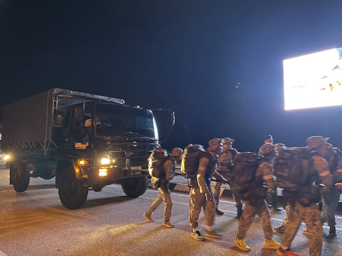 siongberdarah's tweet photo. Bagi memuaskan hati semua orang. Setiap fasa latihan mesti ada team medic&amp; ambulans. Bonus driver ambulans tak payah susah2. Bergerak sendiri 🚑🚑🚑 https://t.co/4fTez5BTti