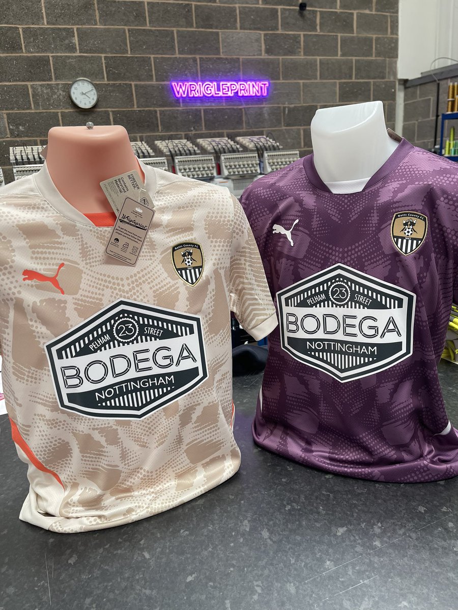 wrigleprint's tweet photo. Introducing the new 24/25 season Notts County FC Women’s kit.
It’s a beaut! - So much so, the interest since Notts posted it on X at the weekend had gone crazy with fans of both the men’s 1st team &amp; women’s wanting to purchase it 😬
over 27k views and 100’s of comments from fans. https://t.co/o0wq88Xeuy