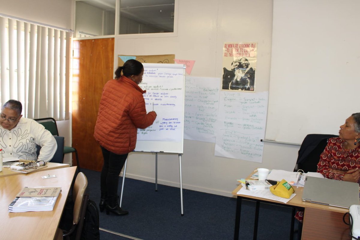 _cosatu's tweet image. #COSATU affiliated trade unions are participating in the Women and Gender Development in Trade Unions course in Cape Town with participants discussing Gender theory and #GenderAnalysis #GenderStruggle #EqualPay
