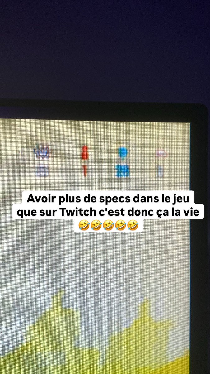 micka23mar's tweet photo. La vie de petit streamer be like 😂 https://t.co/qNpCIzLo8i