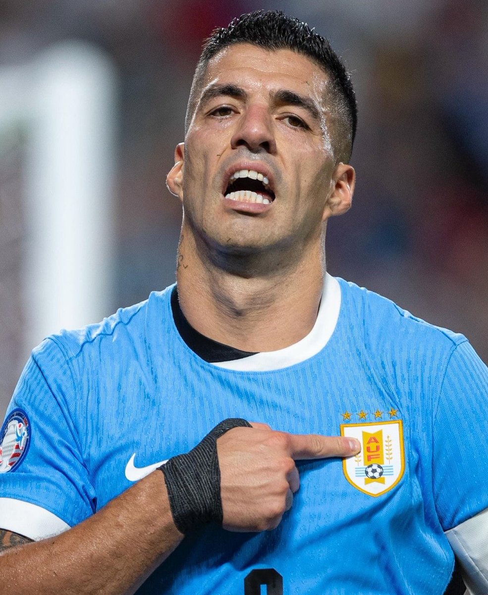 🇺🇾🚨 LUIS SUÁREZ RESERVADO por Marcelo Bielsa para los partidos de eliminatorias ante Paraguay y Venezuela.