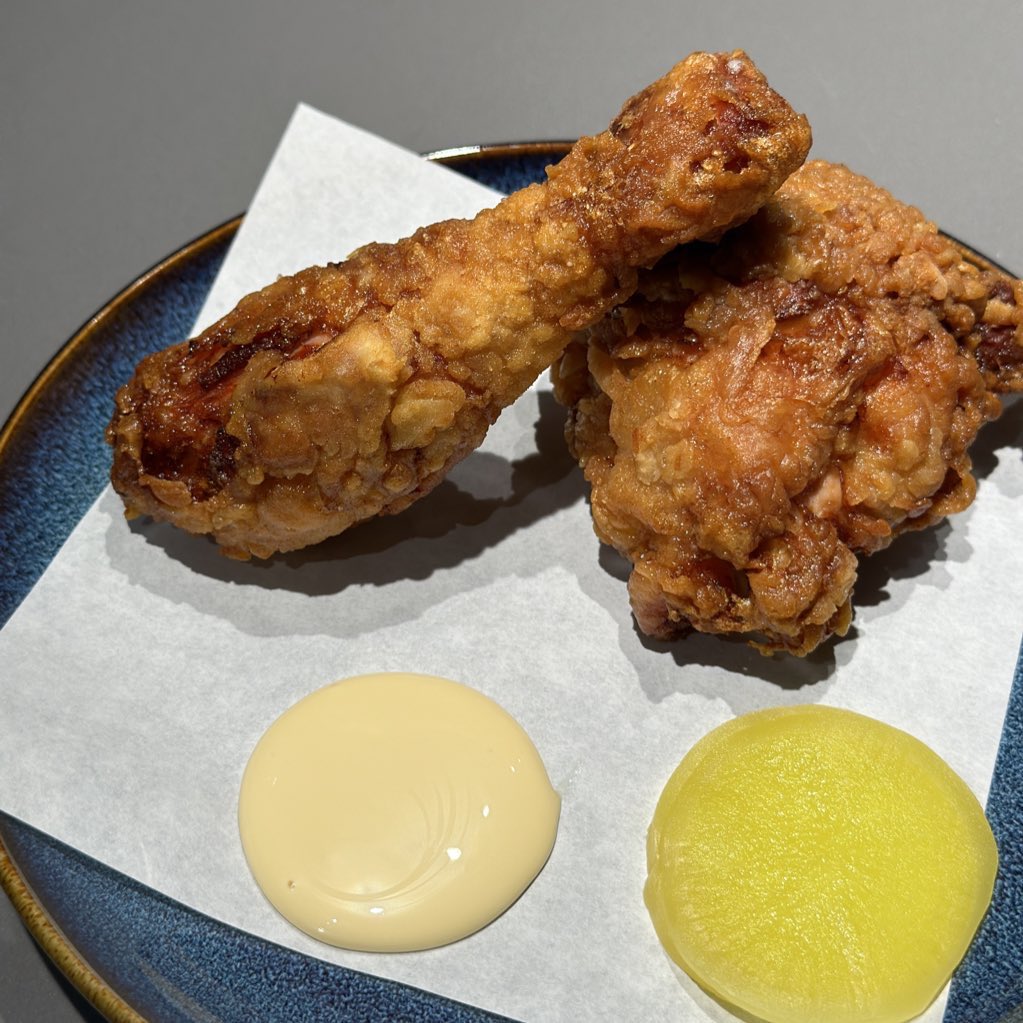 Conservatory just got its beer license and of course we had to celebrate!

This Sunday, sh*t went down when Chef Kavan served up some delicious crispy Fried Chicken, and to top it all off, we poured some crisp draught beers by BIRA!