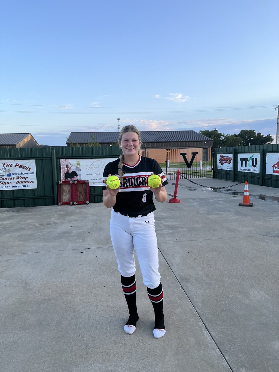 RStringfellow27's tweet photo. Started off our District play last night against Inola and we won 20-0.  We hit the ball very good overall and ended up with 18 hits as a team.

I was 4-4, 5 rbi, 4 runs, 2 HR.

I also got to pitch this game. 
- 5.0 IP, 0 runs, 2 hits allowed, 10 K, 3 BB https://t.co/PC8UDBzrPH