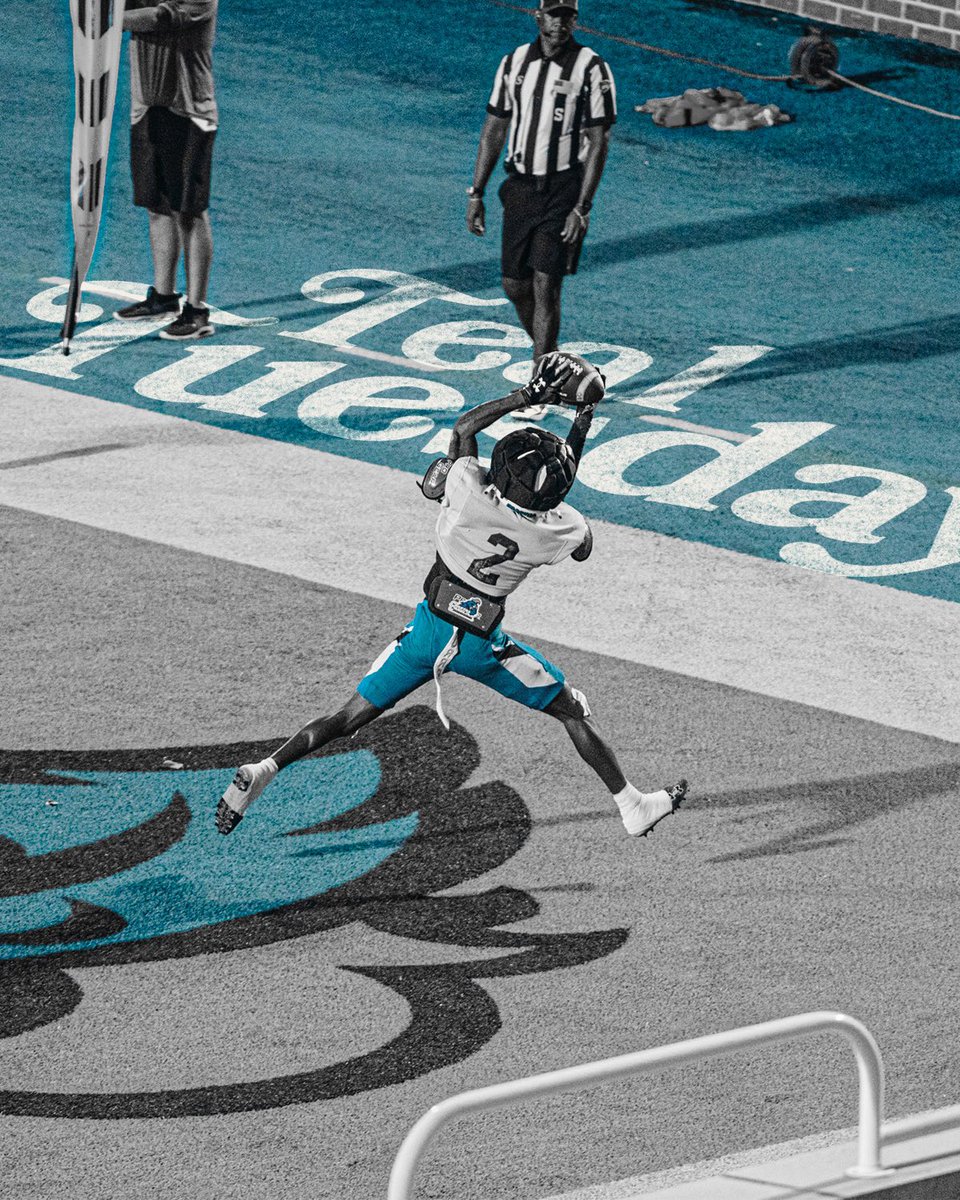 CoastalFootball's tweet photo. Teal Tuesday

#BALLATTHEBEACH | #FAM1LY | #TEALNATION https://t.co/ai22ihrNBl