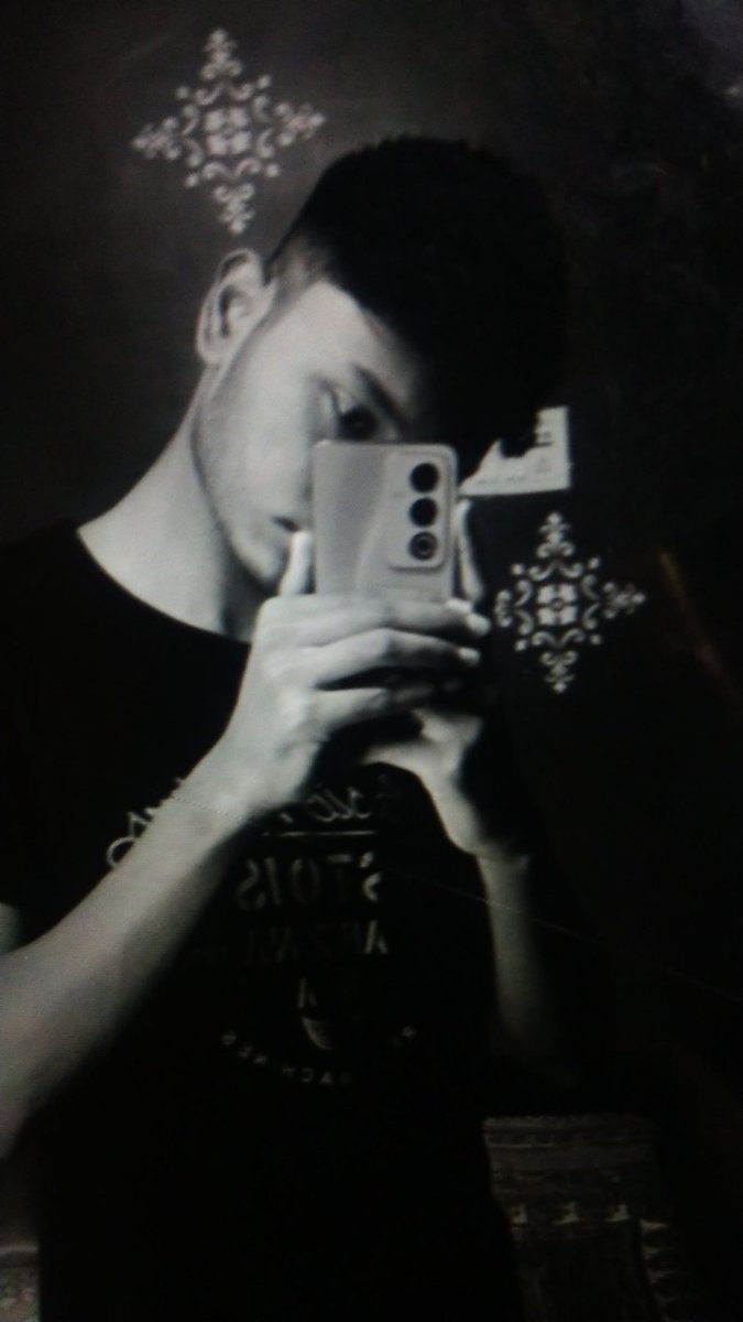 AmishSaif's tweet photo. Face reveal gyes 

Please be kind 🙏🏻 https://t.co/dRLTKRZqi9