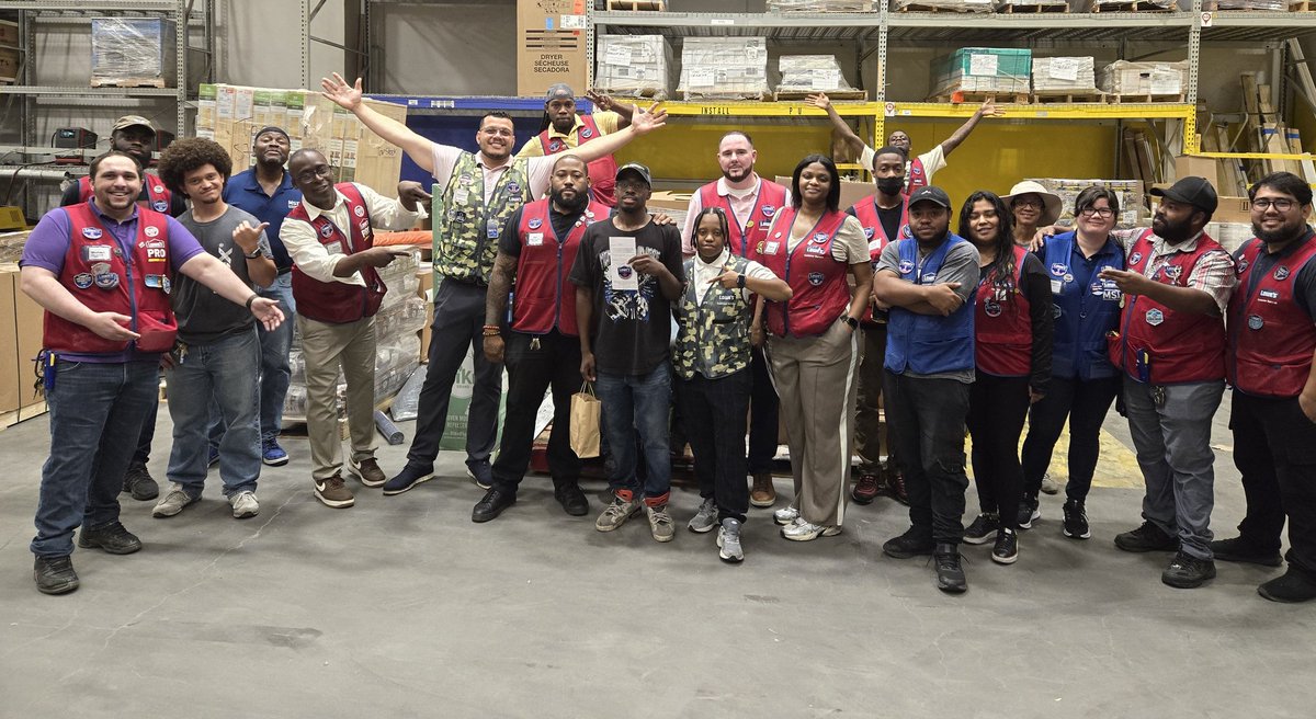 MSM@2284 (@ssa2284190473) on Twitter photo Happy monday!!!! From our team to yours!!! Shout out to Tyler for earning a red star for amazing work!!
#backend appreciation week#
<a href="/Javi3rD/">Javier Dominguez</a> <a href="/GeorgeArias_HR/">George Arias</a> <a href="/SamCharles07/">Sam Charles</a> Happy monday!!!! From our team to yours!!! Shout out to Tyler for earning a red star for amazing work!!
#backend appreciation week#
<a href="/Javi3rD/">Javier Dominguez</a> <a href="/GeorgeArias_HR/">George Arias</a> <a href="/SamCharles07/">Sam Charles</a>