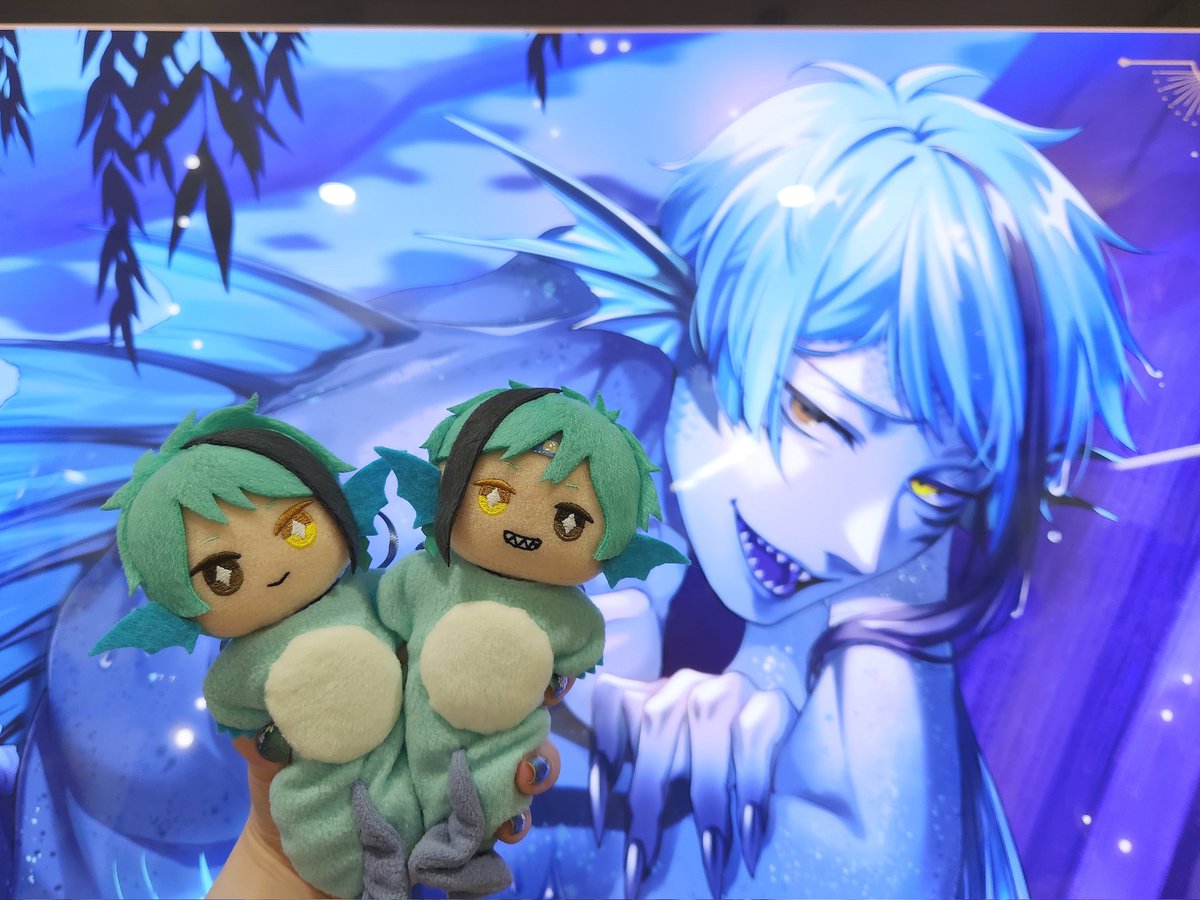 1122yak's tweet photo. 人魚と並ぶとぬん魚の小さき命感が際立つな🧜‍♂️ https://t.co/vOgoEeSbqq
