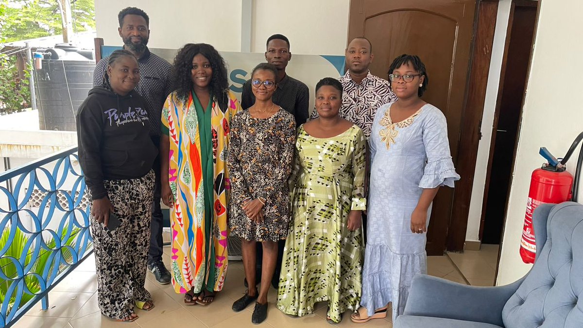 fadec_ong's tweet photo. Grâce au partenariat de #FADeC-ONG et @CusoIntl, nous avons bénéficié d'un renforcement de capacités en communication, notamment sur l'utilisation de l'outil Canva et le montage vidéos. Merci aux coopérants volontaires en communication de CUSO pour ce partage de connaissances. https://t.co/yiYEF1bWuI