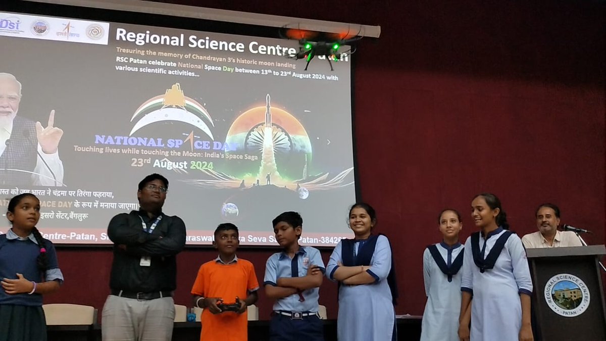 RscPatan's tweet photo. In the #GUJCOST supported expository visit of school students today, @RscPatan has organized workshop on application of drone &amp; robotics in #Space, Scientific-Show on International Space Station, Quiz on #IndianSpaceTechnology, etc. as part of the #NationalSpaceDay celebration. https://t.co/ddwYE43wzq