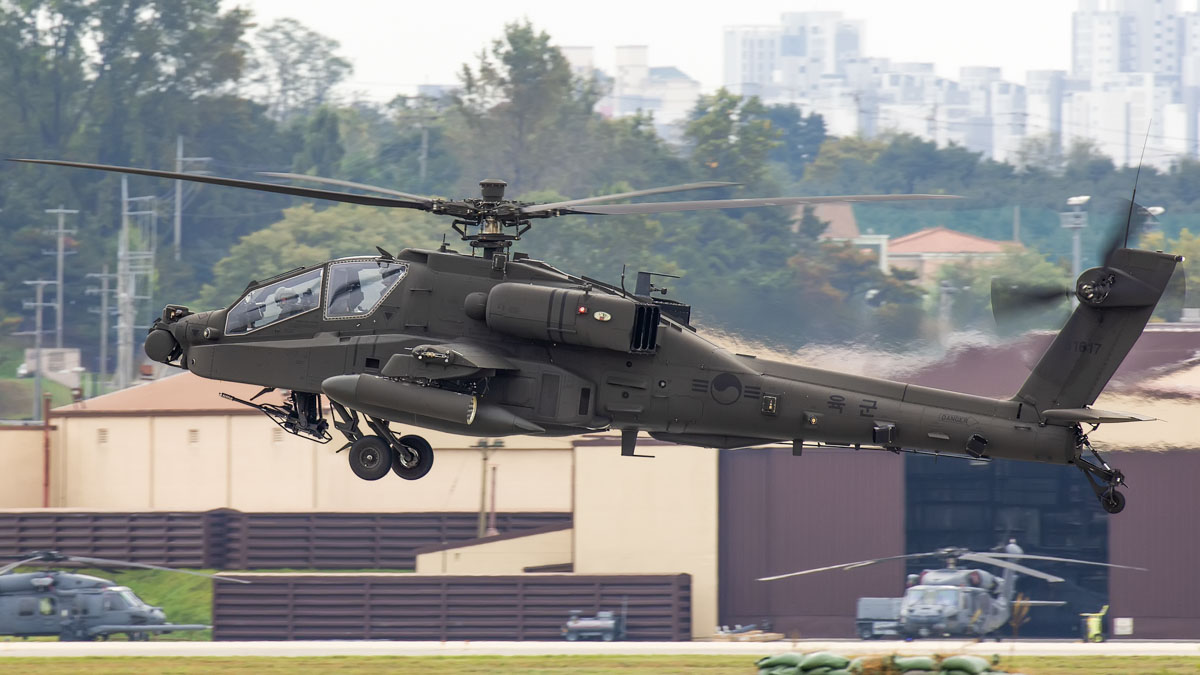 scramble_nl's tweet photo. Additional AH-64E Apache Guardians for South Korea
https://t.co/u1aY47hedn
Credit photo: Andrei Shmatko (Scramble Archive)
#avgeek #avgeeks #militaryaviation #ICYMI #RoKArmy #Boeing #AH64E #ApacheGuardian #FMS #BoeingDefense https://t.co/e8CItBrQ9H