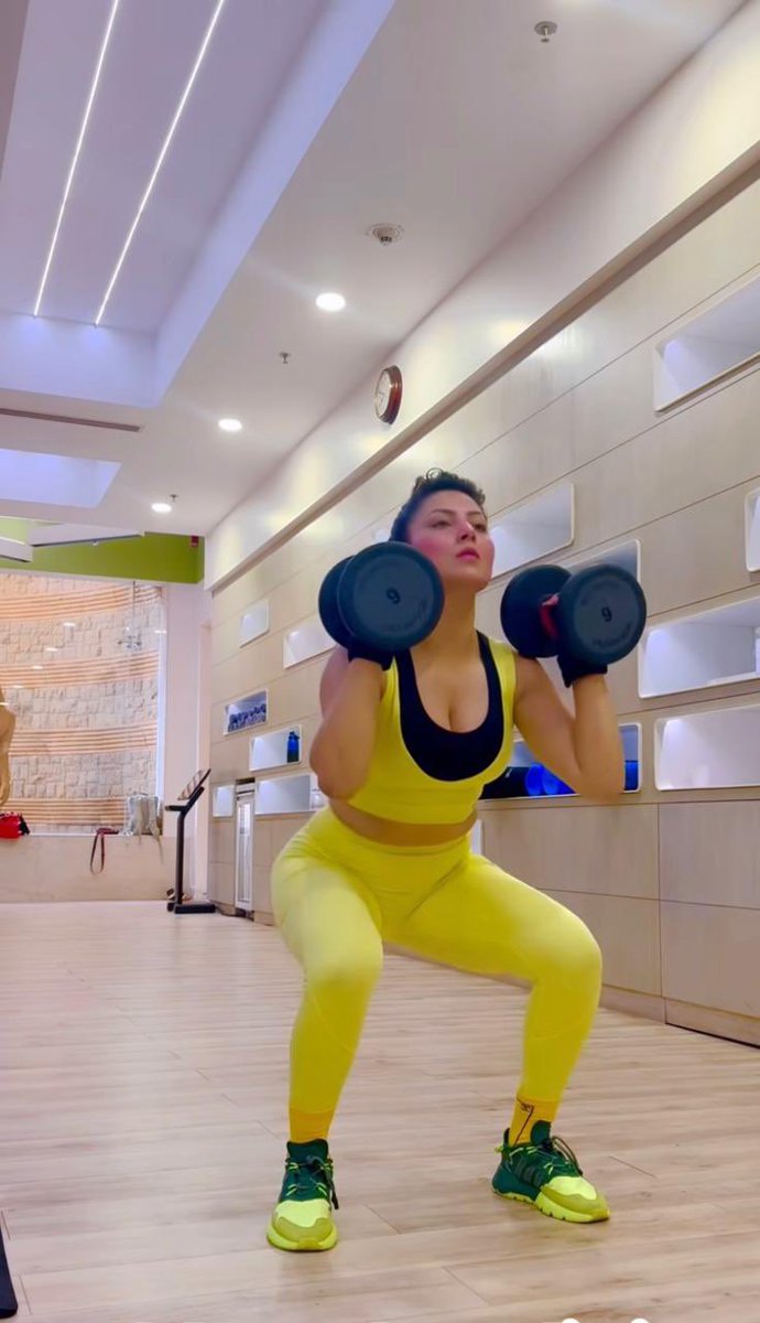 firstindiafilmy's tweet image. Urvashi Rautela spotted training hard and sweating it out in the gym, trains hard for her next ‘NBK 109’ starring Nandamuri Balakrishna and Bobby Deol
#firstindiafilmy