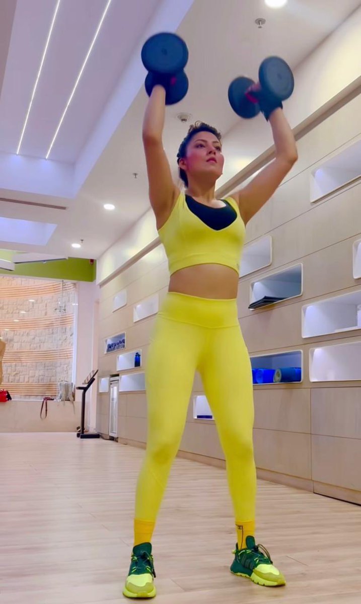 firstindiafilmy's tweet image. Urvashi Rautela spotted training hard and sweating it out in the gym, trains hard for her next ‘NBK 109’ starring Nandamuri Balakrishna and Bobby Deol
#firstindiafilmy