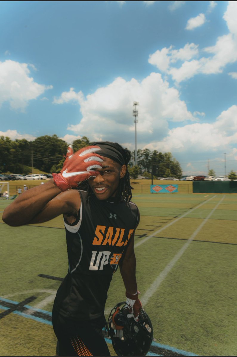 My senior year starts this Saturday.! Praying for a safe and healthy szn🙏🏽 #sailsup let’s ride bucs🖤🧡