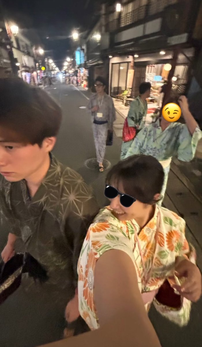 rion_hln's tweet photo. omg Rui Ran and Riry 😍 it has been a while we saw 3 of them together in 1 photo!!! https://t.co/rkTiwi4tuQ