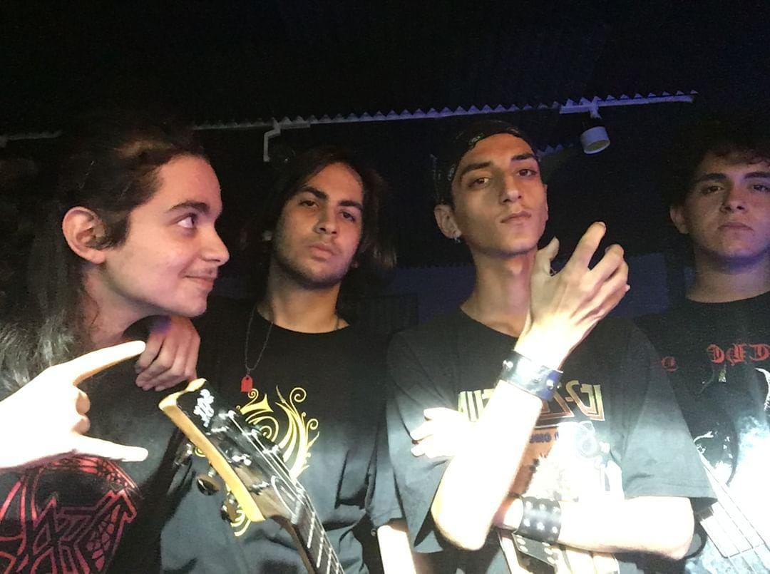 adanametalahali's tweet photo. #Motde (museum of the deepest emotion), 6 Ekim Pazar günü sizlerle buluşmaya hazırlanıyor...
Kanlarına "Heavy Metal" zehrini erken yaşlarda zerk etmiş 4 gençten oluşan (Doğukan-Özkan-Enes-Metin) MOTDE, ilk singleı İçimdeki Volkan'ı geçtiğimiz aylarda yayımladı. https://t.co/1CrAuxKgmd