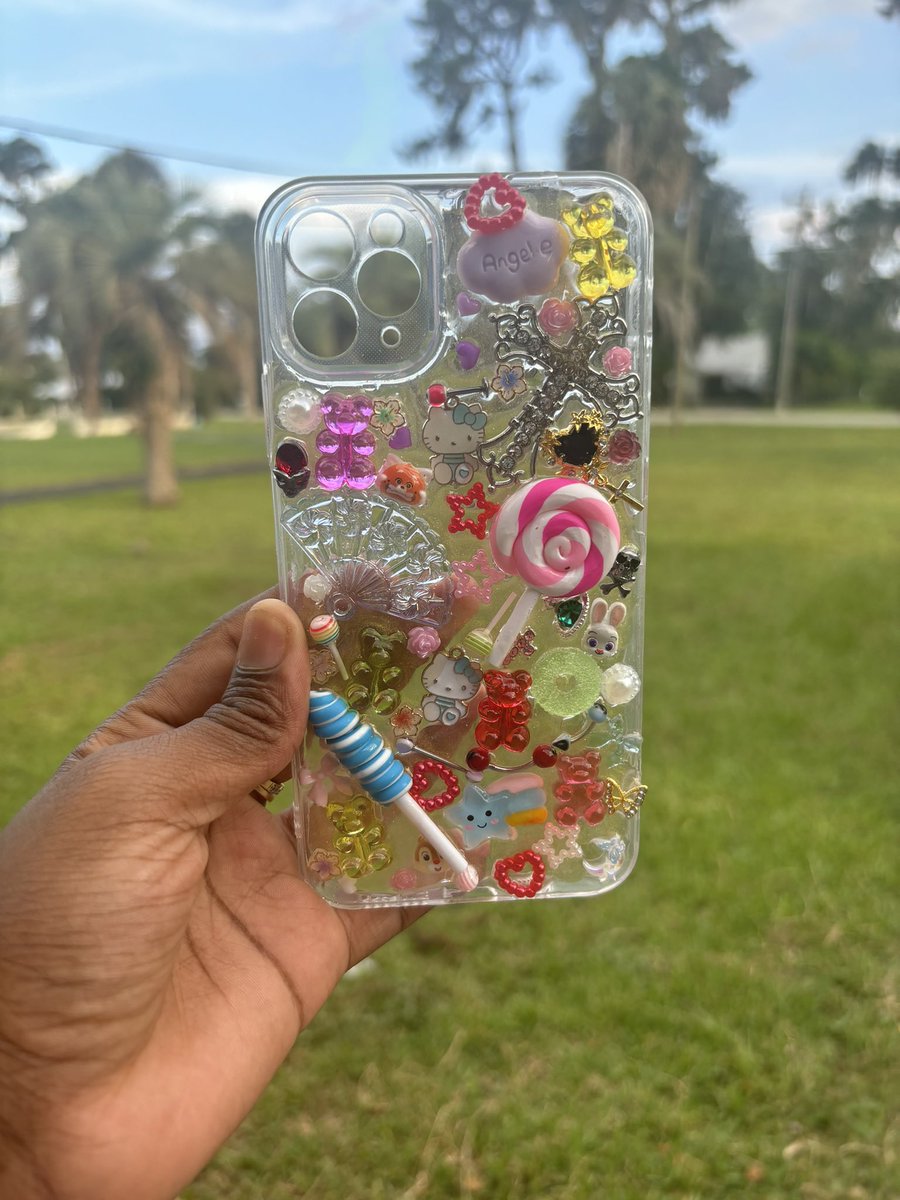 xoliv22's tweet photo. Customer order 🫶🏾#junkcase #viral #カメラの奥に広がるアサヒの世界 https://t.co/oK13kmgrOs