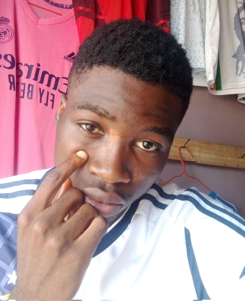 just_teemo5's tweet photo. I look like am Alright buh deep down am wondering where our pictures go when we delete them. https://t.co/G3TomQ8DEU