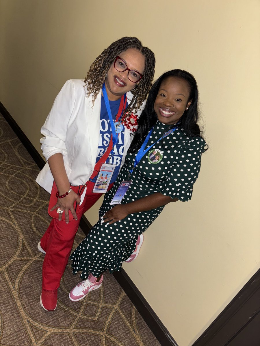 Anointed08's tweet image. We kicked off the Arkansas Delegation breakfast this morning with the fearless leaders, Congresswoman ⁦⁦@JasmineForUS⁩, Bernie Sanders, and our very own Senator Mark Pryor. ⁦@ArkDems⁩ #DayTwo #DNC2024 💙💙💙