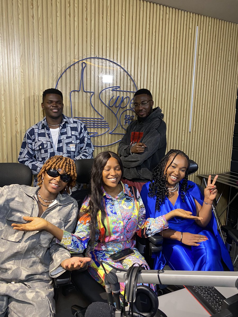 SuperFMLagos's tweet photo. As promised ��😍😍😍 
@florachiedo1 @rhuthee23 @tobyforge @mayor_forsh  trust @officialsopheel  to get out all the tea!!!! ☕️

Did you tune in? 😎 
Watch out for the full interview on our YouTube @superfmlagos 📻💙

#bigbrothernaija #teamflourish #teamstreeze #BbnaijaNoLooseGuard https://t.co/A9RnsvyWu2