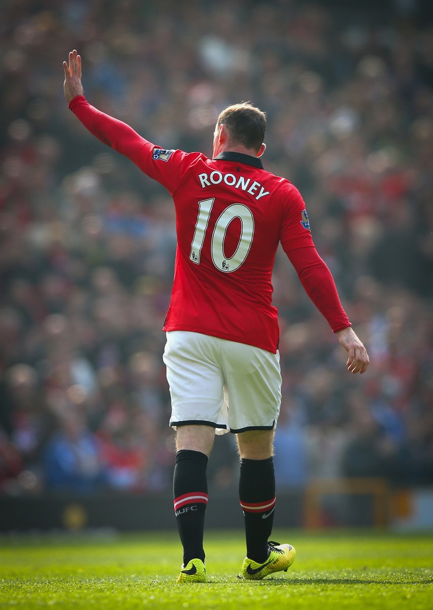 ManUtd's tweet photo. Imagine seeing this man grace the Old Trafford pitch once again... 🤩👀

#MUFC https://t.co/g81Uvb6Sdm