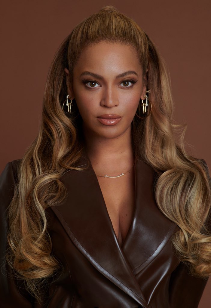 B7Album's tweet image. SirDavis is named in honor of Davis Hogue, Beyoncé’s paternal great-grandfather, who was a farmer and a moonshiner in the American South during Prohibition. He stashed whisky bottles in the empty knots of cedar trees for friends and kin to find and enjoy.