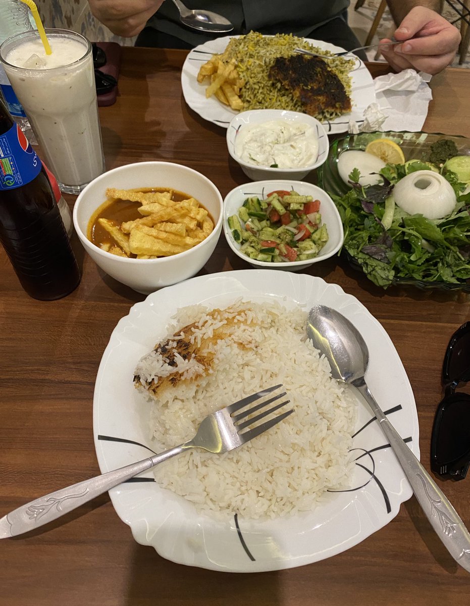 mjmnaz's tweet photo. اين ناهار بدجور چسبيد❤️😍 https://t.co/DYzhQqdyfC