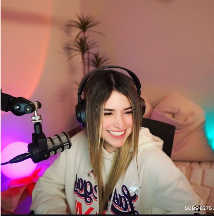 Jazm1n_X1om1's tweet photo. #HappyRiversDay #RiversWeek
Feliz cumple @samyriveratv, estamos orgullosos de ti, te queremos mucho aunque estemos tontos. Recuerda que nosotros seremos incondicional y siempre estaremos apoyándote. Tu dices que nosotros cambiamos tu vida pero recuerda que tu nos salvaste.
TQM💗 https://t.co/EXJVKWeqmQ