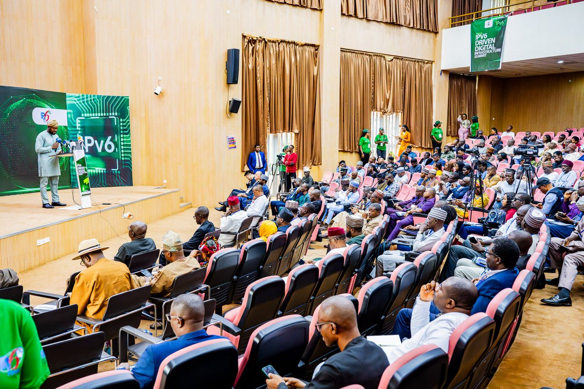 NITDANigeria's tweet photo. @bosuntijani, Minister of Communications, Innovation, and Digital Economy, delivered a keynote address at the IPv6 Driven Digital Summit, themed 'Bringing Net 5.5G Into Reality: Inspiring New Growth', held at the Digital Economy Complex, Mbora. 

The Summit aims to drive Nigeria's digital transformation and explore the possibilities of IPv6 in unlocking new growth opportunities.