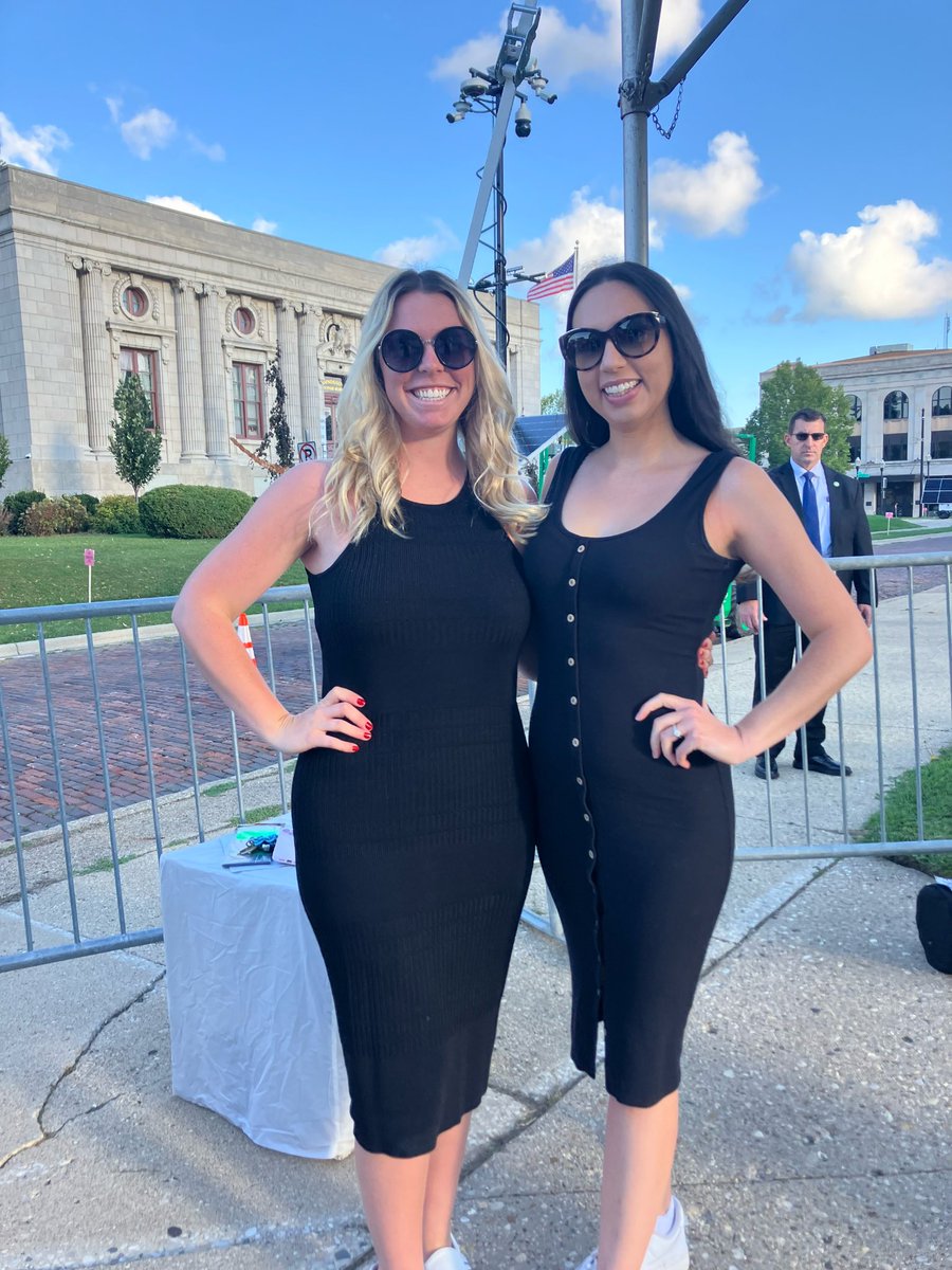 samanthalaf13's tweet photo. @TeamTrump is looking strong in Kenosha to welcome the next VP from my hometown of Cincinnati - JD Vance!
#TrumpForce47 is committed to #SwampingTheVote this November to #BeatHarris @WisGOP https://t.co/tWCmWDaDF8
