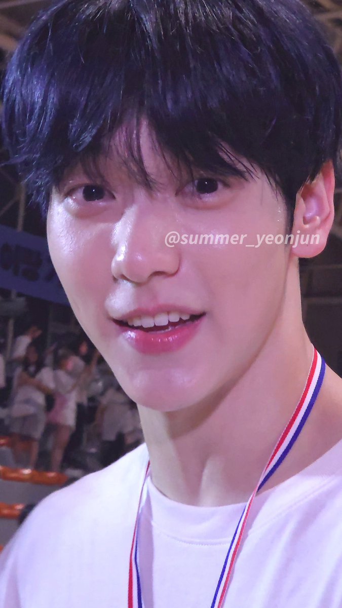 csbshour's tweet photo. soobin in real life https://t.co/xwyEu1HUkB