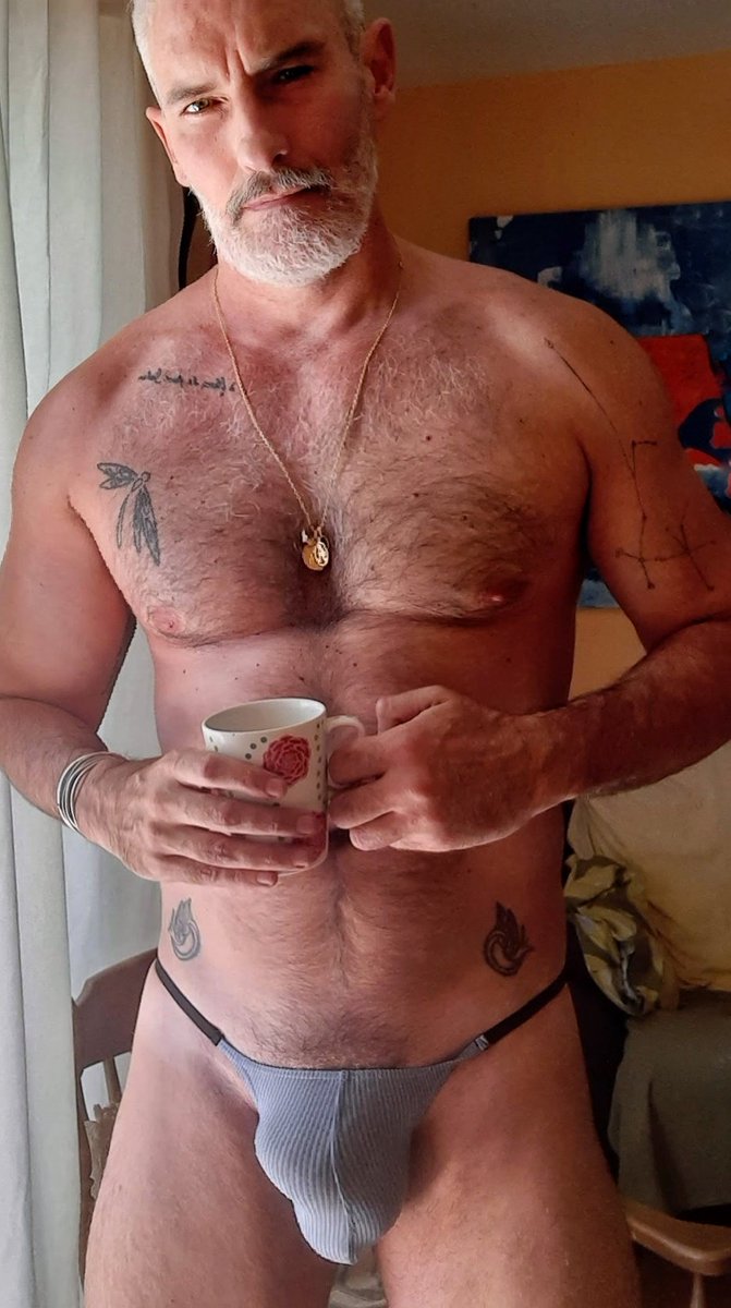 bulgeporn's tweet photo. https://t.co/ORgNzSJmtx