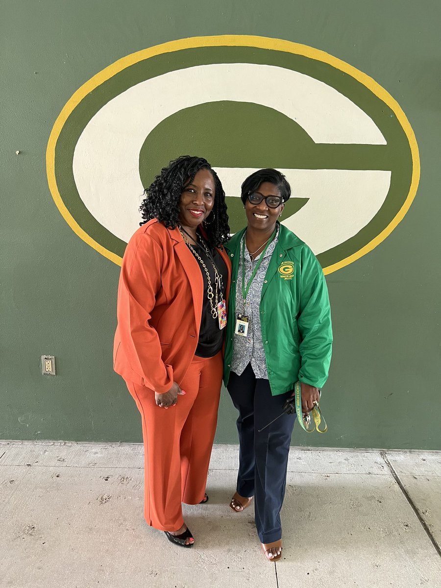 Miami Jackson Senior High (@mjseniorhigh) on Twitter photo Happy to be visited by our new Central Region Superintendent, Ms. Brenda Swain. Thank you for stopping by! 🔰💚💛 <a href="/MDCPSCentral/">Central Region</a> <a href="/MsSwainCRO/">MsSwain_CRO</a> Happy to be visited by our new Central Region Superintendent, Ms. Brenda Swain. Thank you for stopping by! 🔰💚💛 <a href="/MDCPSCentral/">Central Region</a> <a href="/MsSwainCRO/">MsSwain_CRO</a>