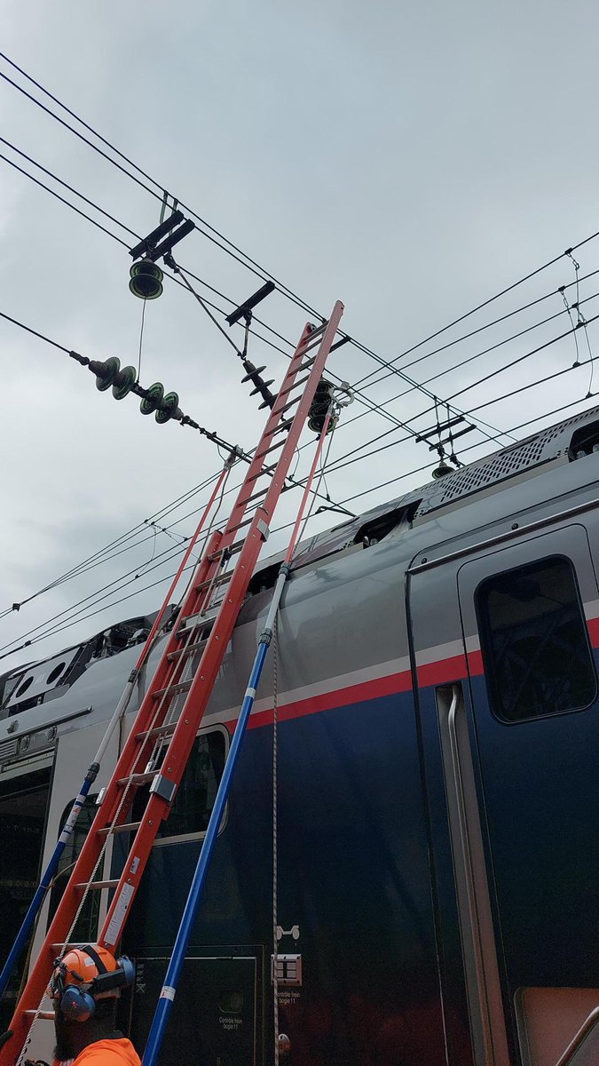 SNCF NOMAD TRAIN tweet media